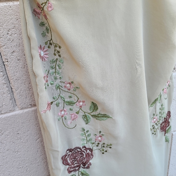 House of CB | Lailah Embroidered Floral Maxi Skirt Artichoke Size XS *Skirt Only - Picture 5 of 11